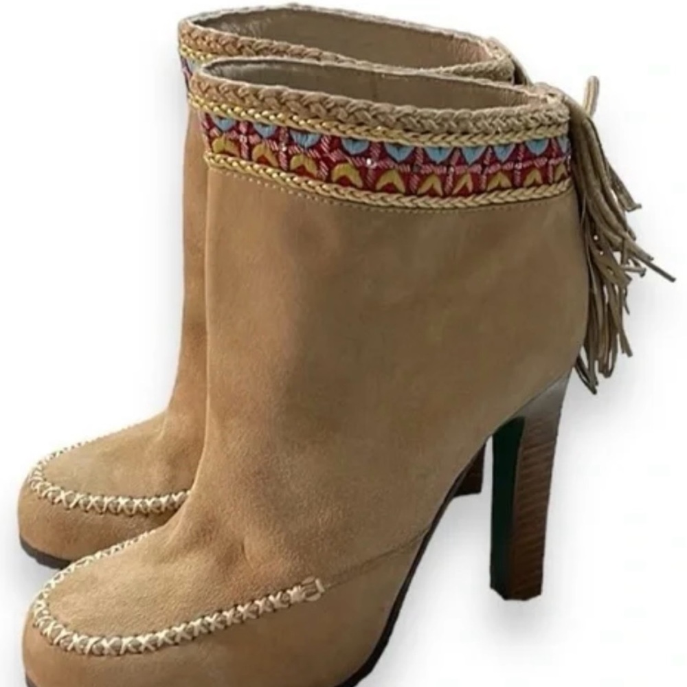 Donald J. Pliner- Lisa Tan Suede Heeled Boots with Woven Fringe Trim. Size 7.5